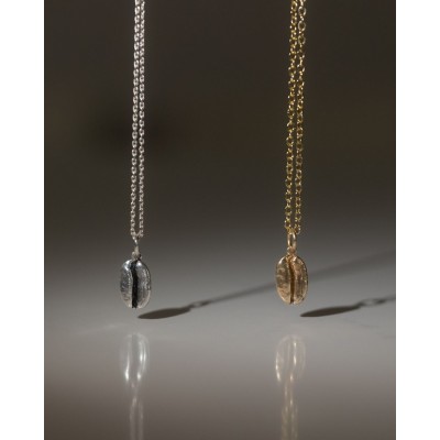 Silver Coffee Bean Necklace en Cafés La Mexicana